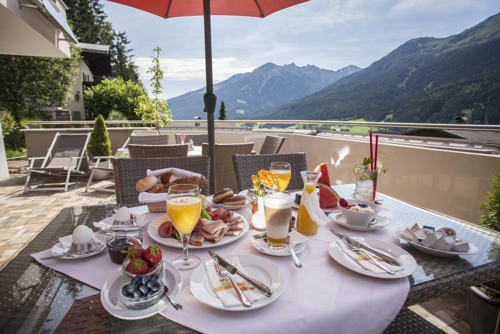 Hotel Alta Vista Neukirchen am Großvenediger Exteriör bild